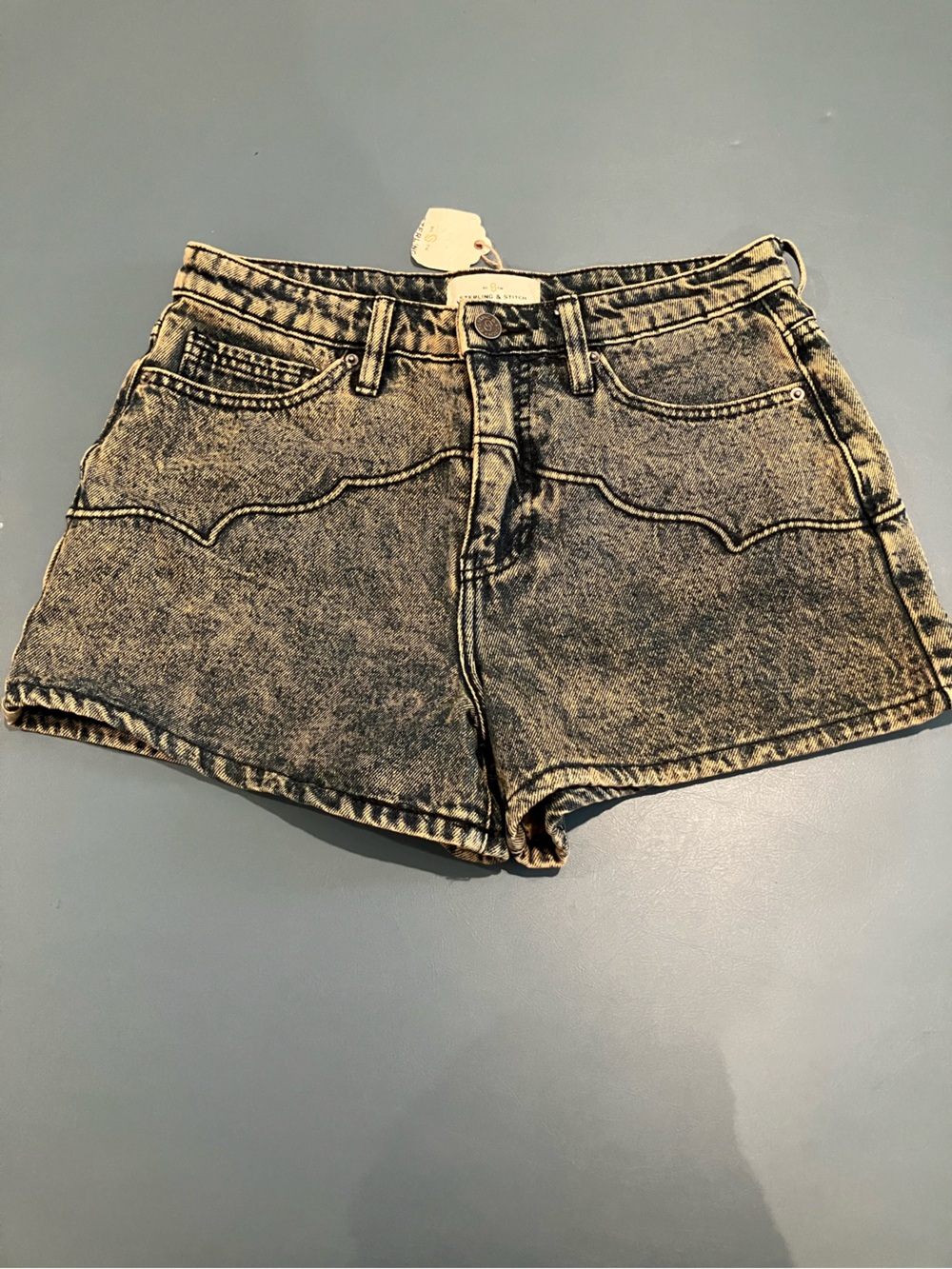 NWT Sterling & Stitch Buckle Acid Wash Denim High-Waist Shorts - Black/Grey - Picture 2 of 9
